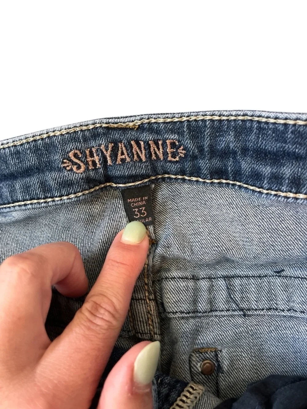 Shyanne Bootcut Jeans Women’s Size 33 Western Embroidered Pocket Mid Rise Denim